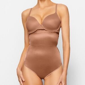 Skims Barely There Shapewear High Waisted Thong in color jasper. Size 4X NWT